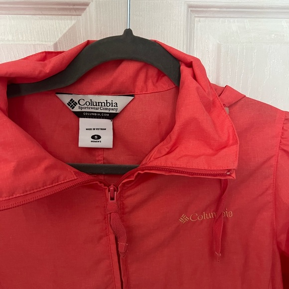 5/$100 Pink Columbia Jacket - Picture 3 of 4